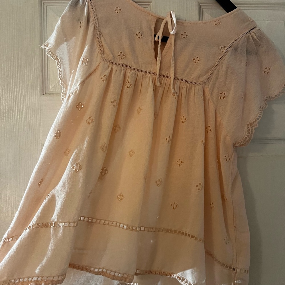 Gap romantic Light pink Top w/ cut out details ruffles soft feminine boho vibes